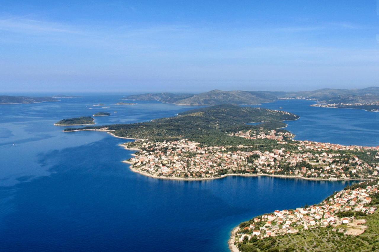 Family Friendly Apartments With A Swimming Pool Businci, Ciovo - 11232 Traù Esterno foto