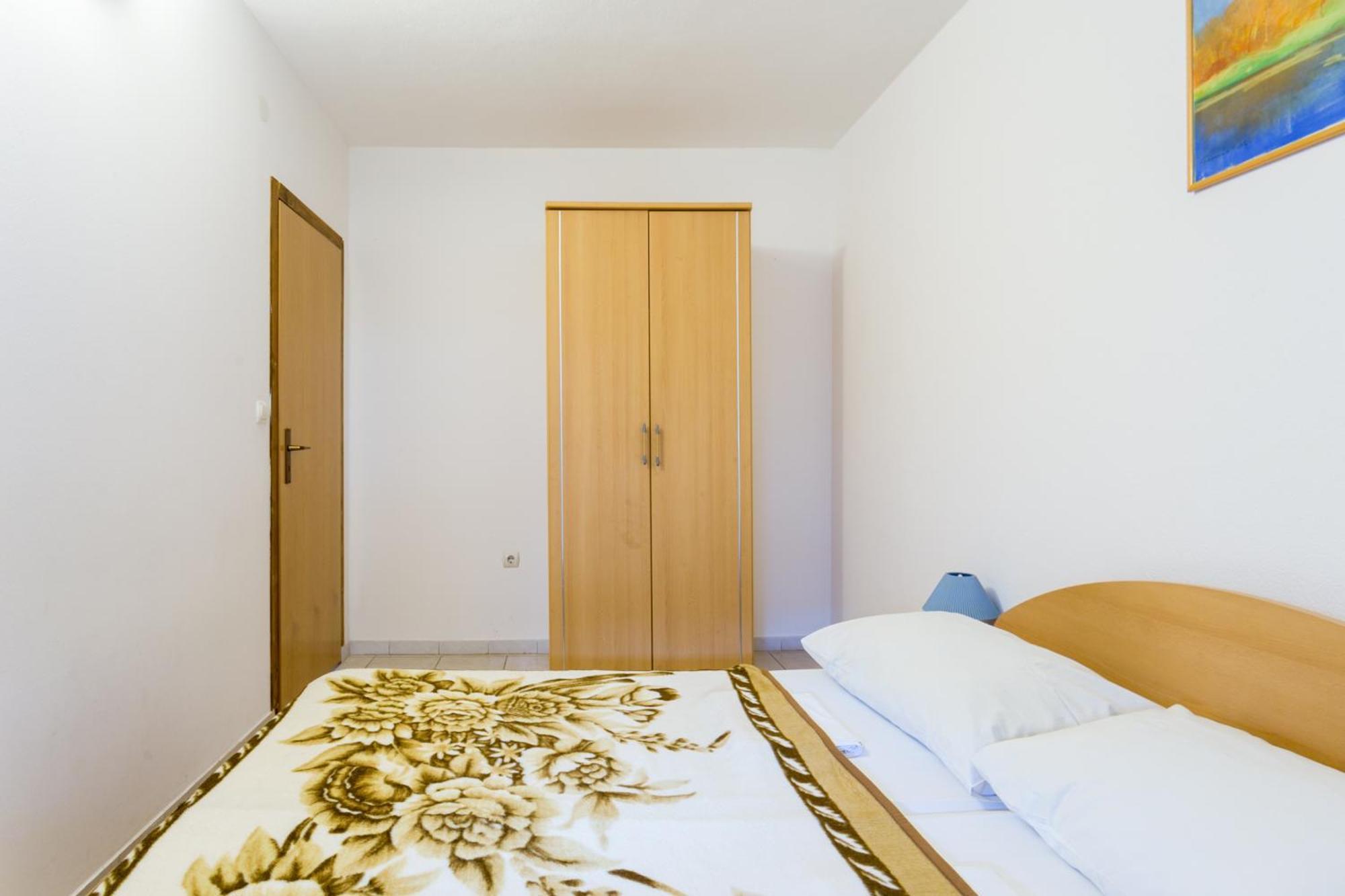Family Friendly Apartments With A Swimming Pool Businci, Ciovo - 11232 Traù Camera foto