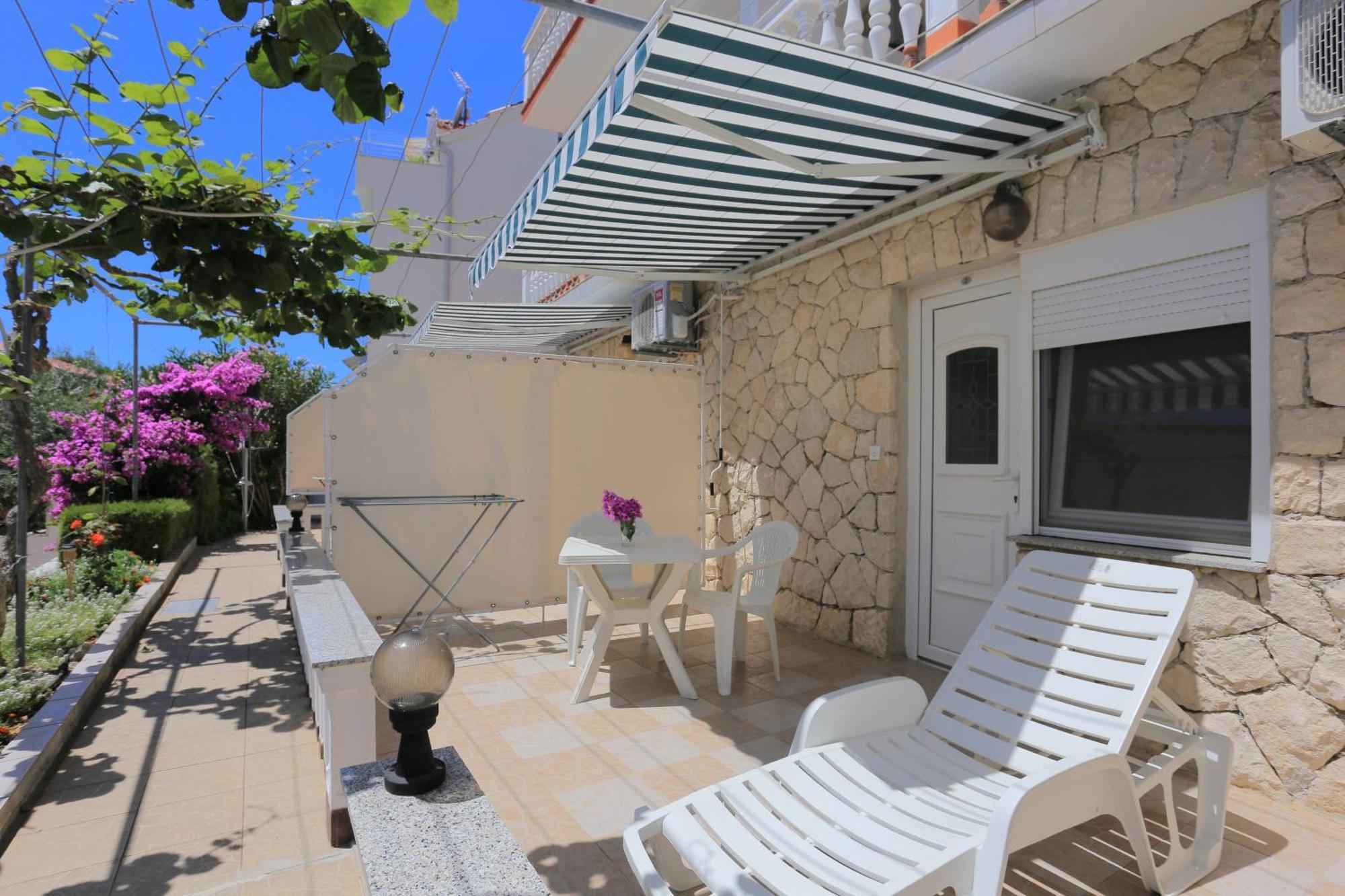 Family Friendly Apartments With A Swimming Pool Businci, Ciovo - 11232 Traù Esterno foto